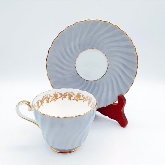 Aynsley Bone China Teacup and Saucer, Gray Swirl - Picture 3 of 13